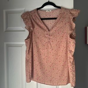 Floral spring top by Pleione with 3 buttons
